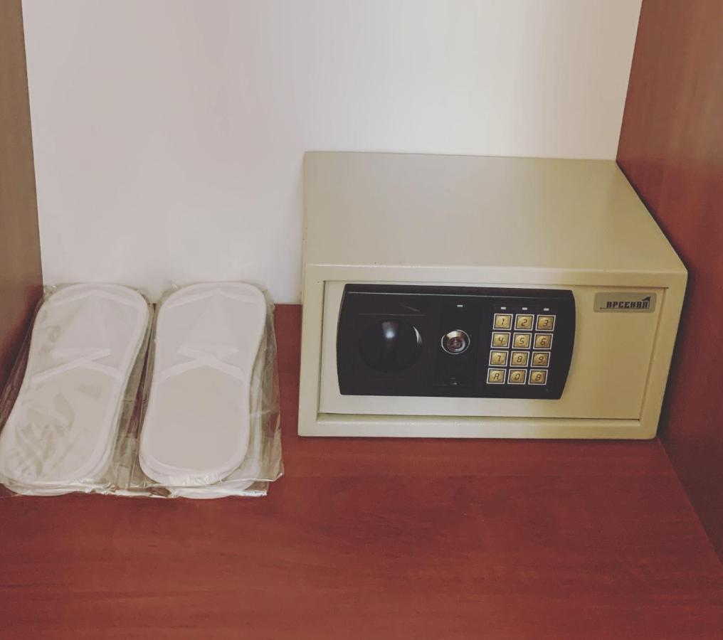 Hotel Leotel Лвив Екстериор снимка