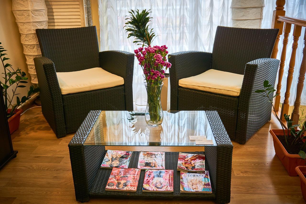 Hotel Leotel Лвив Екстериор снимка