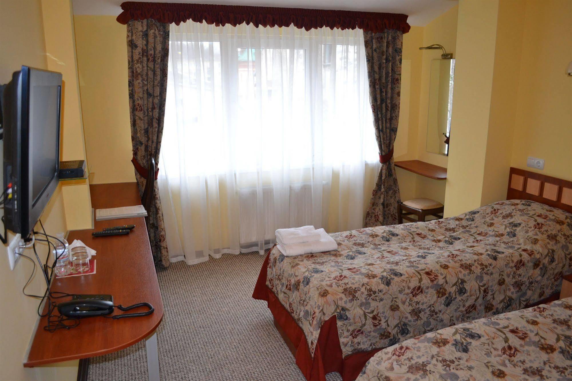 Hotel Leotel Лвив Стая снимка