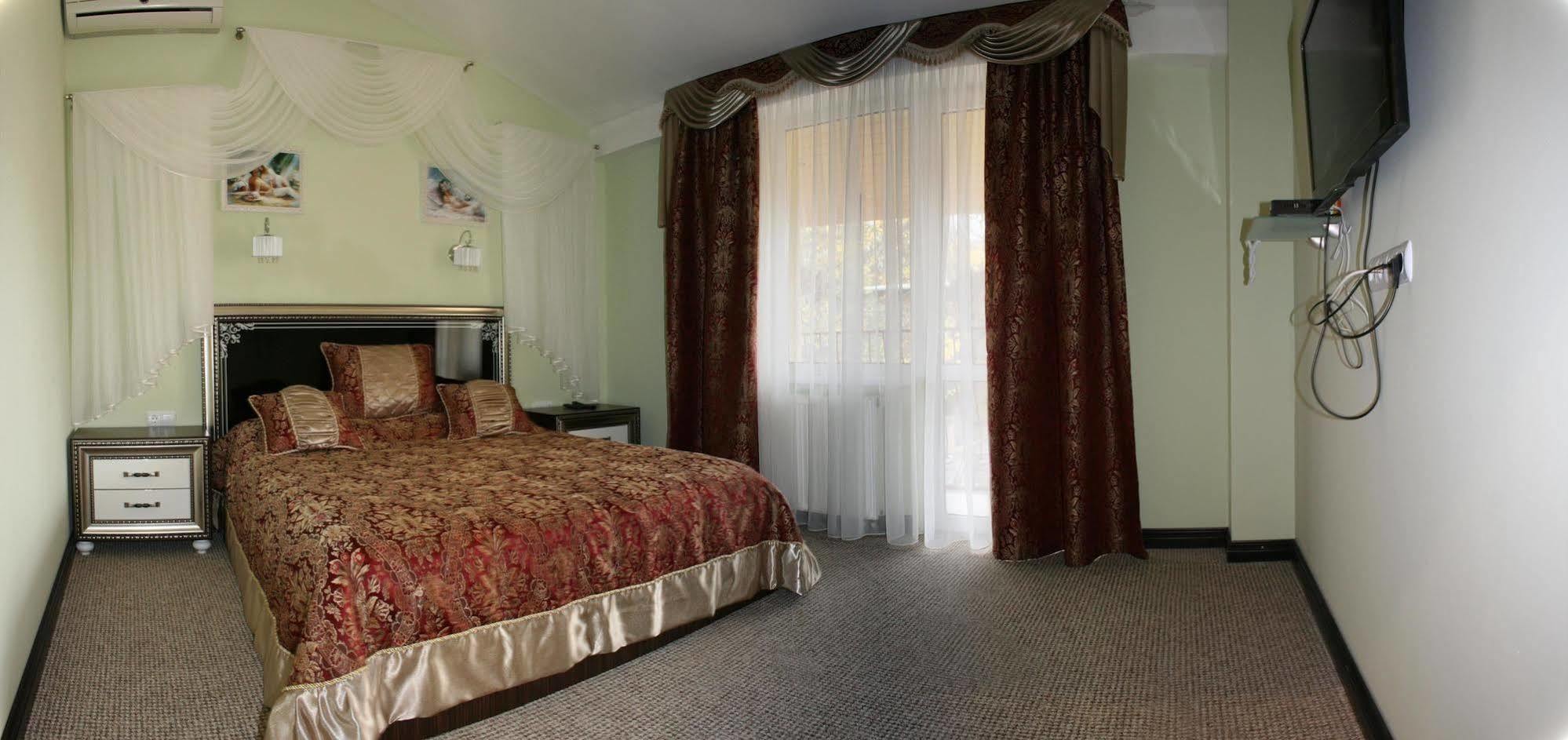 Hotel Leotel Лвив Стая снимка