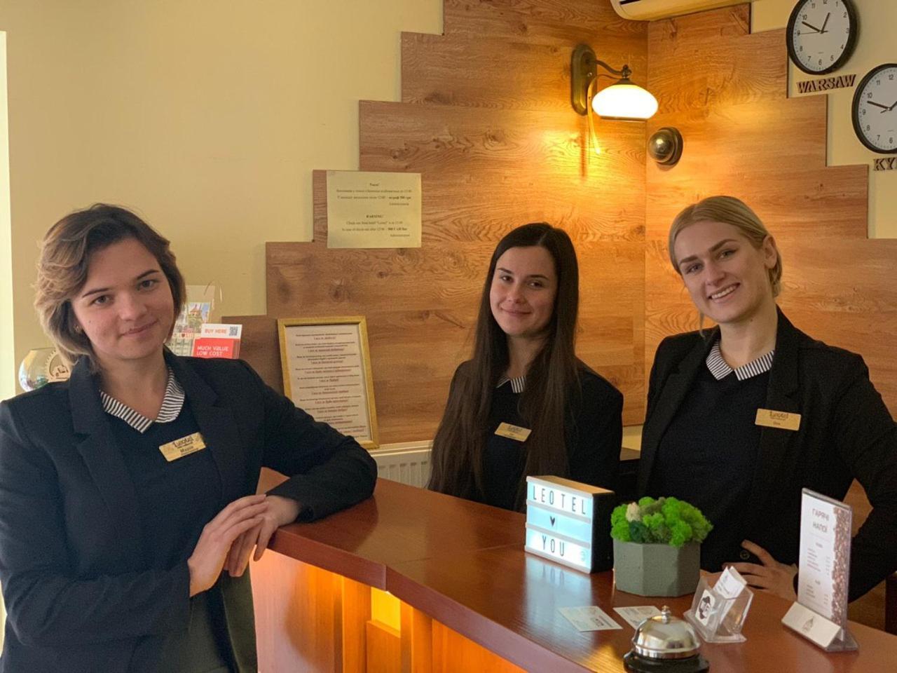 Hotel Leotel Лвив Екстериор снимка